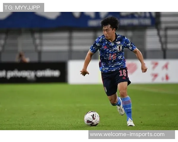 相马勇纪精彩抽射被判越位进球无效球队遗憾错失良机 相马勇纪精彩抽射被判越位进球无效球队遗憾错失良机