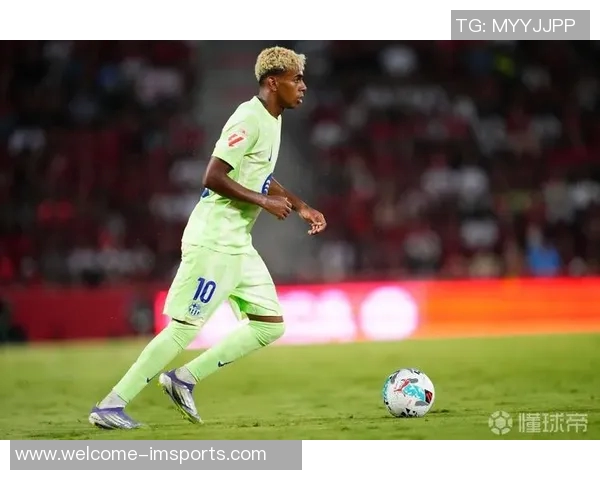 巴萨15岁新星马卡在U17欧预赛中闪耀表现两场斩获三球一助攻 巴萨15岁新星马卡在U17欧预赛中闪耀表现两场斩获三球一助攻