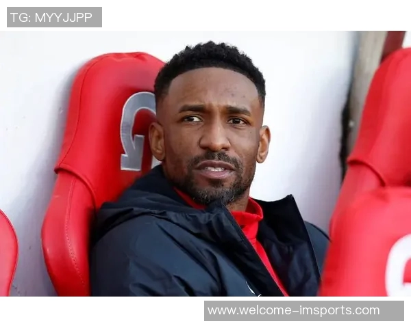 达伦本特盛赞迪福巅峰表现超越曼联所有前锋能力出众 达伦本特盛赞迪福巅峰表现超越曼联所有前锋能力出众