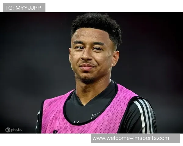 卡姆琼斯因超速被拦截逮捕急于赶往训练场引发关注