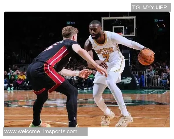 明天绿军客场挑战步行者杰伦布朗因背部痉挛出战可能性不大豪泽状态成疑